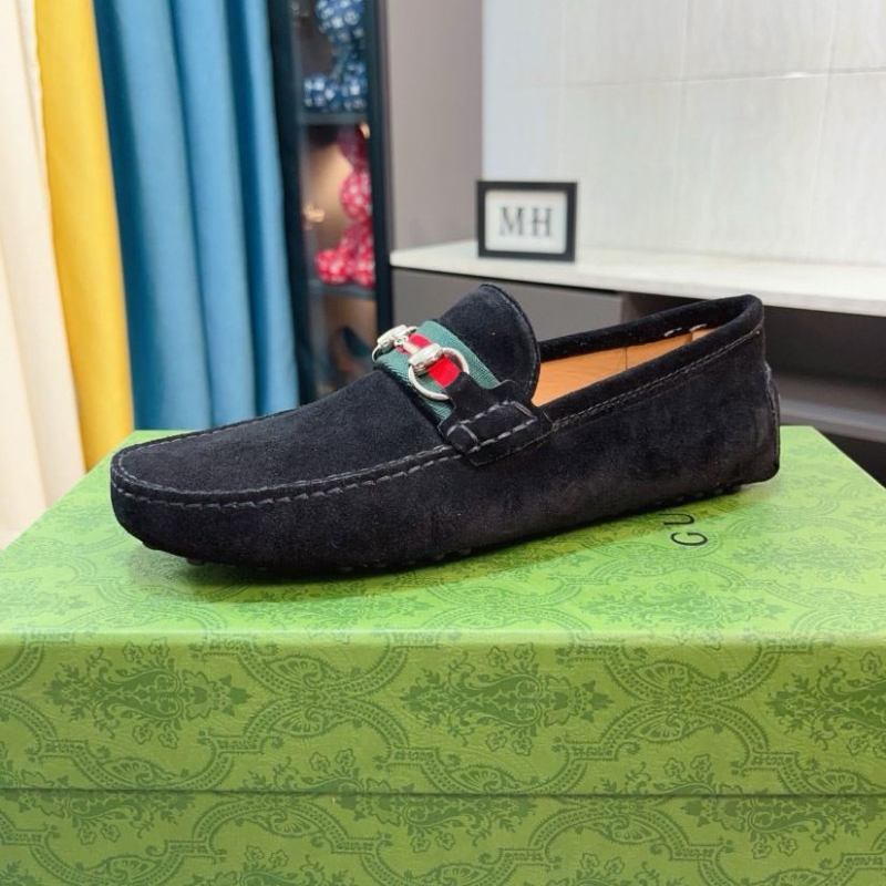 G*u*i leather shoes